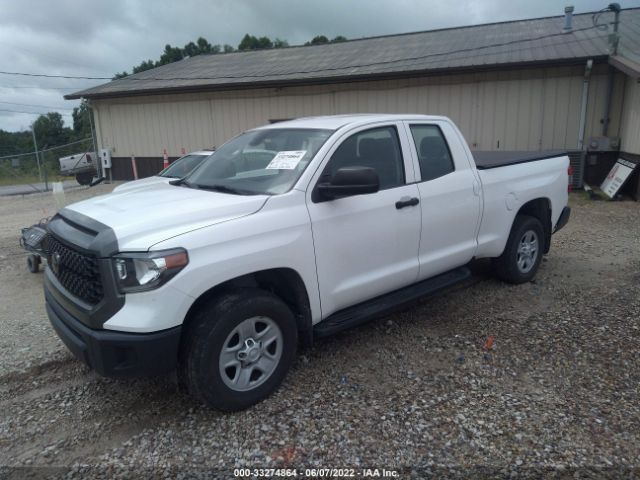 Photo 1 VIN: 5TFUM5F12JX077674 - TOYOTA TUNDRA 4WD 