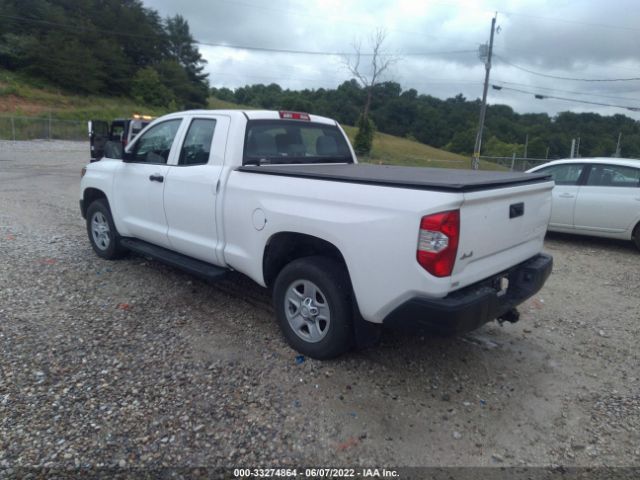 Photo 2 VIN: 5TFUM5F12JX077674 - TOYOTA TUNDRA 4WD 