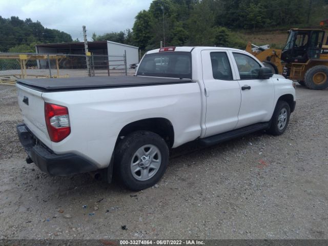 Photo 3 VIN: 5TFUM5F12JX077674 - TOYOTA TUNDRA 4WD 