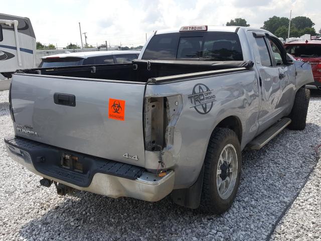 Photo 3 VIN: 5TFUM5F13AX004524 - TOYOTA TUNDRA DOU 