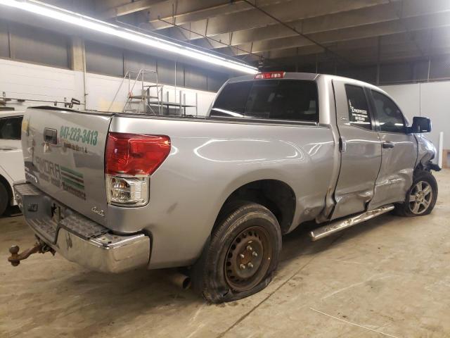 Photo 2 VIN: 5TFUM5F13AX012509 - TOYOTA TUNDRA DOU 