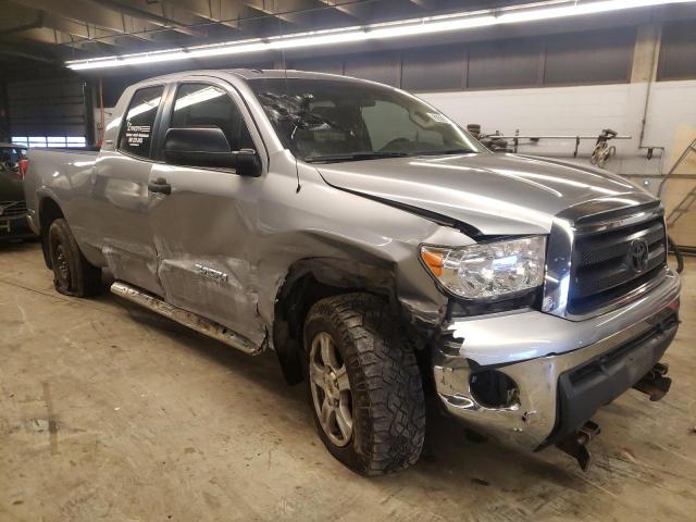 Photo 3 VIN: 5TFUM5F13AX012509 - TOYOTA TUNDRA DOU 