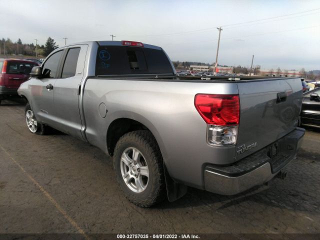 Photo 2 VIN: 5TFUM5F13CX034836 - TOYOTA TUNDRA 4WD TRUCK 