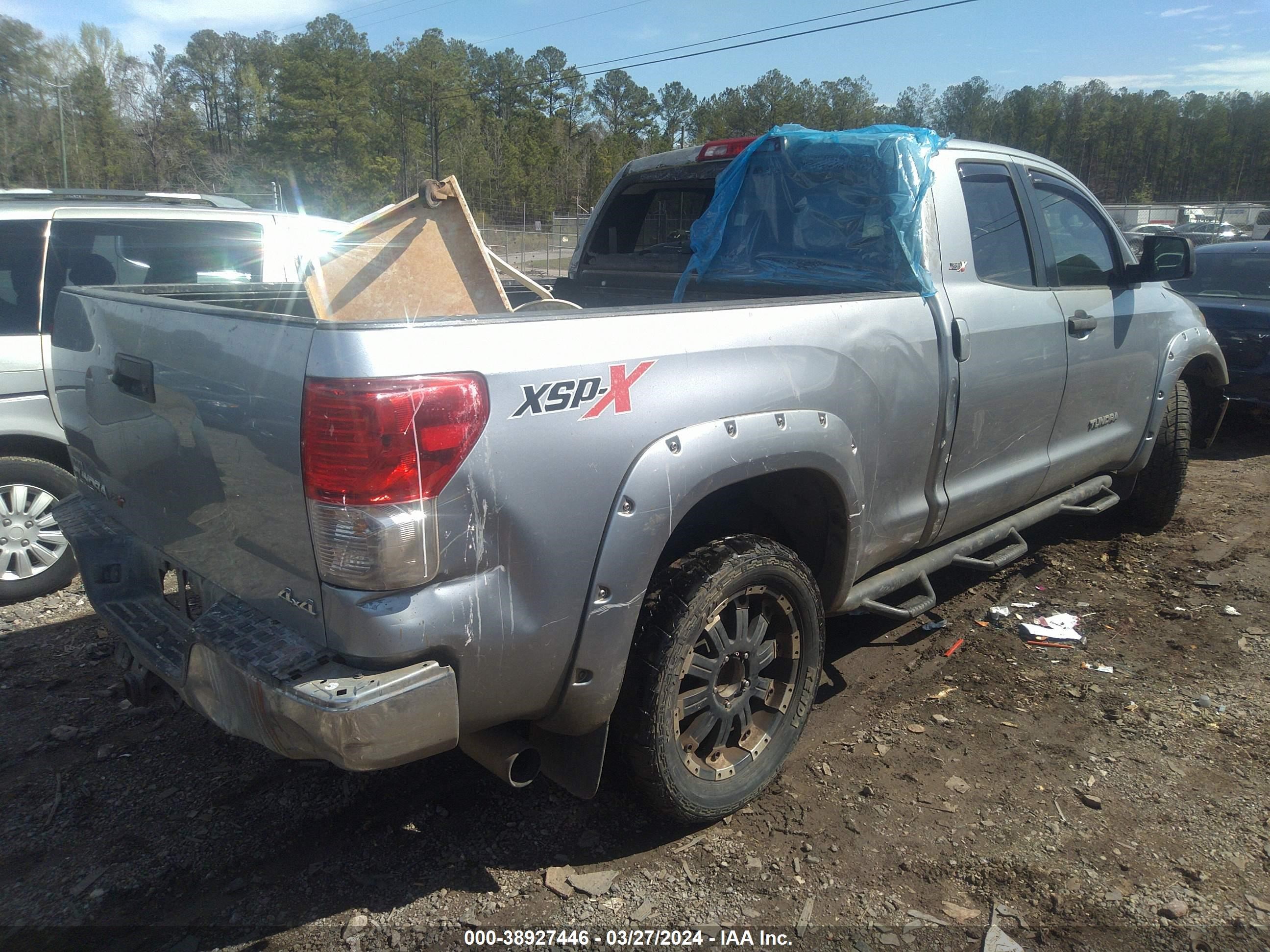 Photo 3 VIN: 5TFUM5F13DX041058 - TOYOTA TUNDRA 