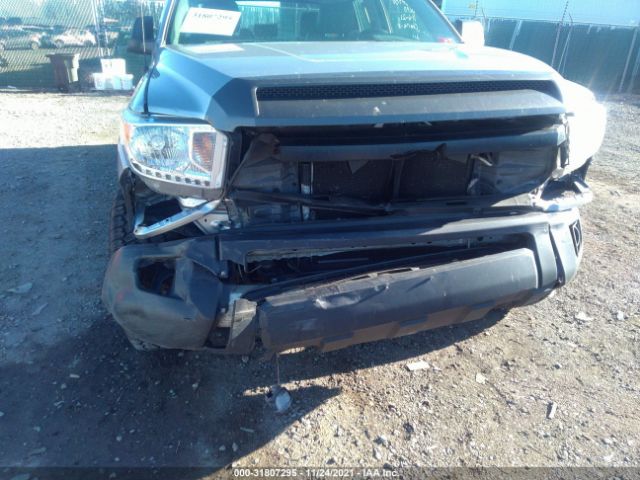 Photo 5 VIN: 5TFUM5F13EX056547 - TOYOTA TUNDRA 4WD TRUCK 