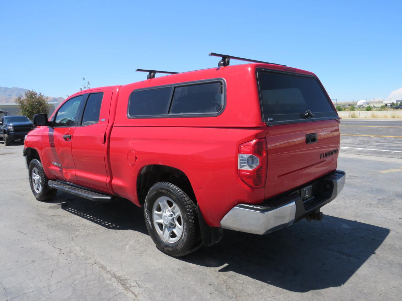 Photo 2 VIN: 5TFUM5F13EX058055 - TOYOTA TUNDRA 