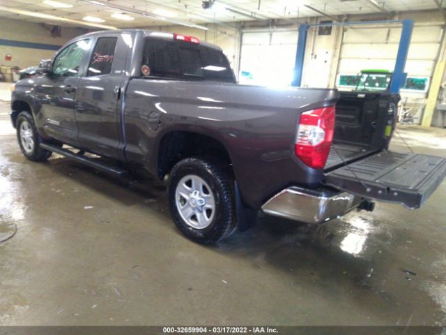 Photo 2 VIN: 5TFUM5F13GX067986 - TOYOTA TUNDRA 4WD TRUCK 