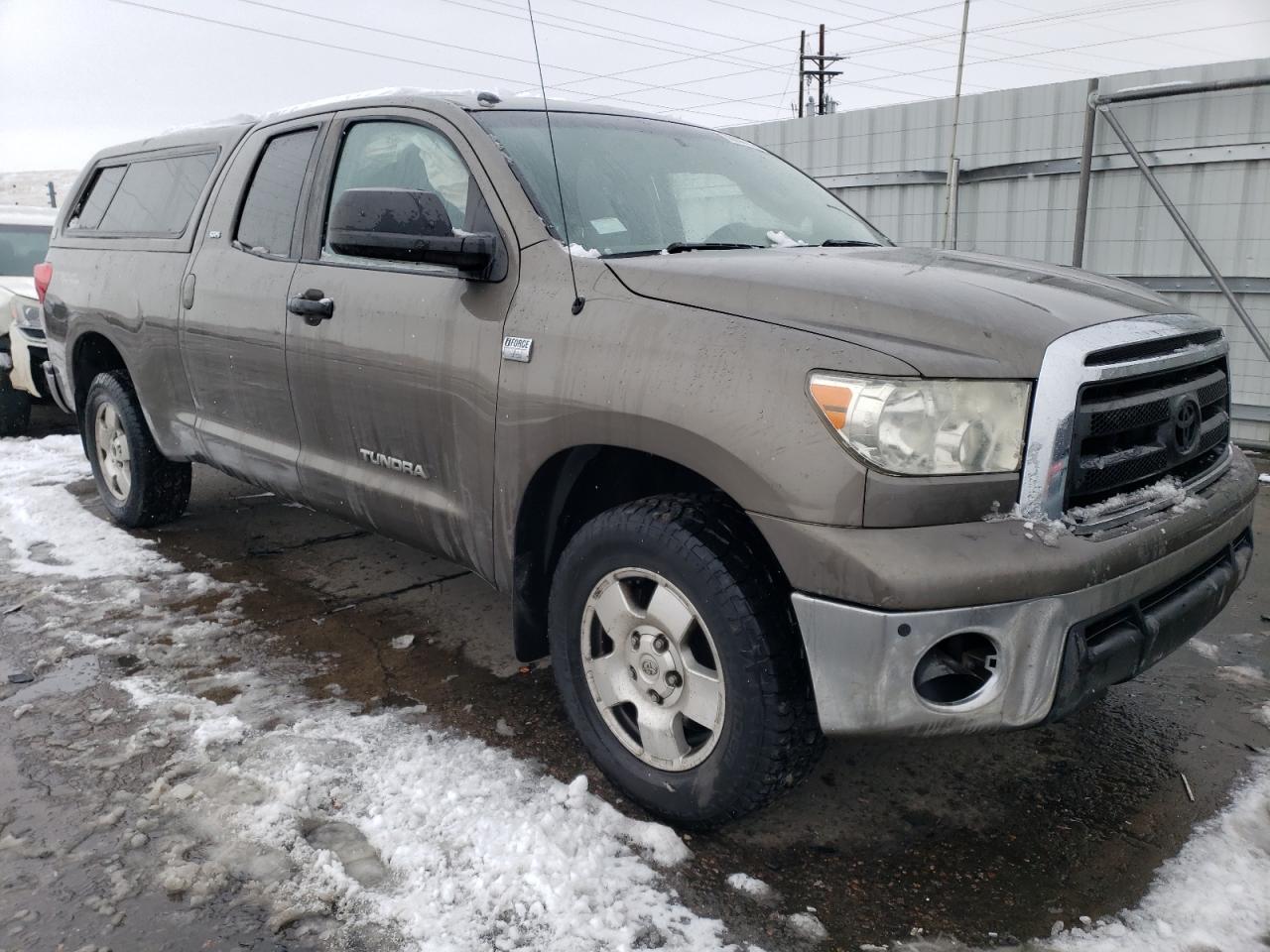 Photo 3 VIN: 5TFUM5F14AX001311 - TOYOTA TUNDRA 