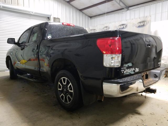 Photo 2 VIN: 5TFUM5F14AX001759 - TOYOTA TUNDRA DOU 