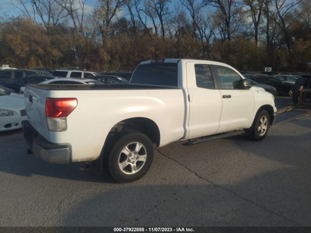 Photo 3 VIN: 5TFUM5F14BX021575 - TOYOTA TUNDRA 