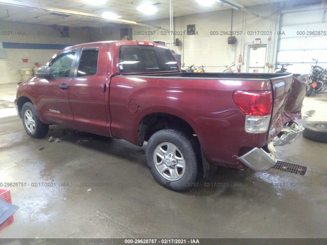 Photo 2 VIN: 5TFUM5F15AX012608 - TOYOTA TUNDRA 4WD TRUCK 