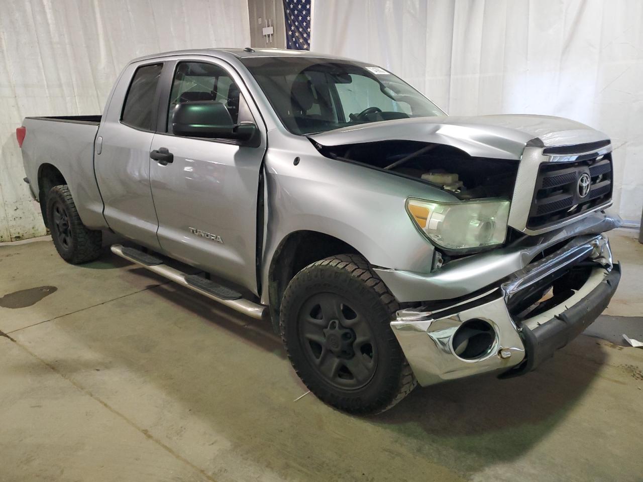 Photo 3 VIN: 5TFUM5F15DX043829 - TOYOTA TUNDRA 