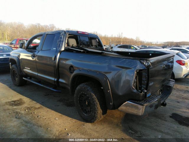 Photo 2 VIN: 5TFUM5F15HX069286 - TOYOTA TUNDRA 4WD 