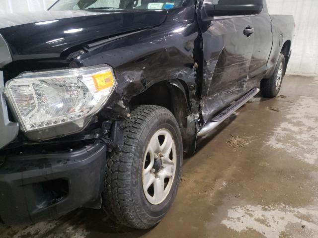 Photo 8 VIN: 5TFUM5F15HX071118 - TOYOTA TUNDRA DOU 