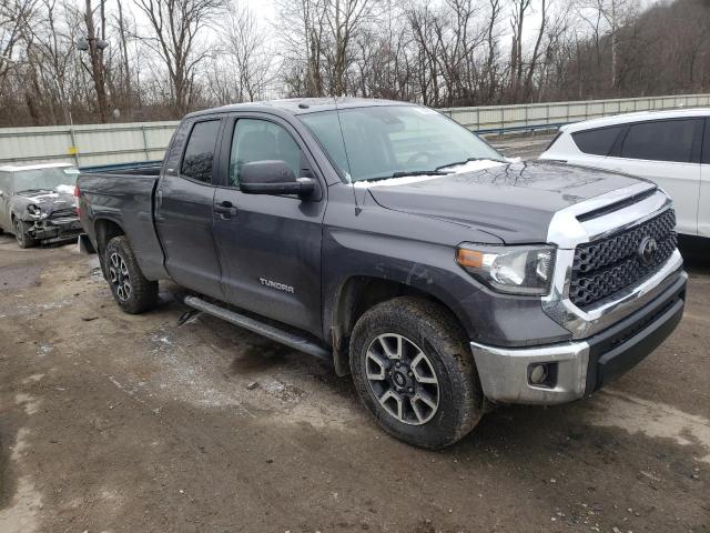 Photo 3 VIN: 5TFUM5F15KX080442 - TOYOTA TUNDRA DOU 