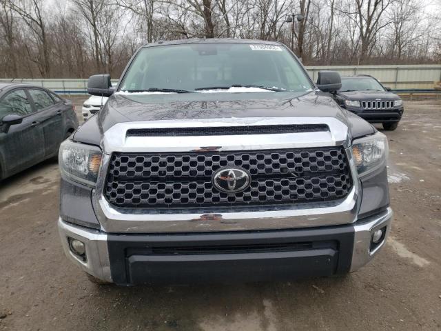 Photo 4 VIN: 5TFUM5F15KX080442 - TOYOTA TUNDRA DOU 