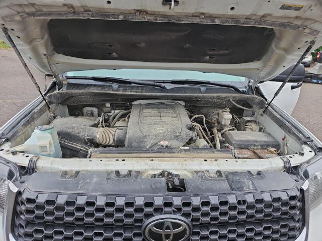 Photo 6 VIN: 5TFUM5F15KX081638 - TOYOTA TUNDRA 