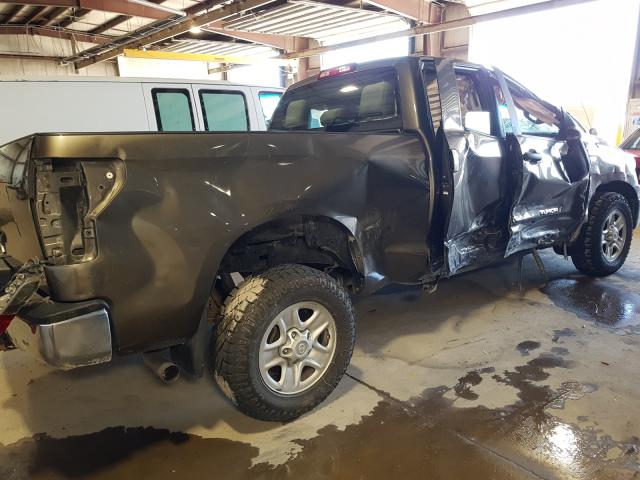 Photo 8 VIN: 5TFUM5F16AX006767 - TOYOTA TUNDRA DOU 