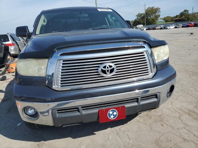 Photo 4 VIN: 5TFUM5F16AX009426 - TOYOTA TUNDRA DOU 