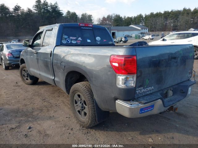 Photo 2 VIN: 5TFUM5F16AX010138 - TOYOTA TUNDRA 