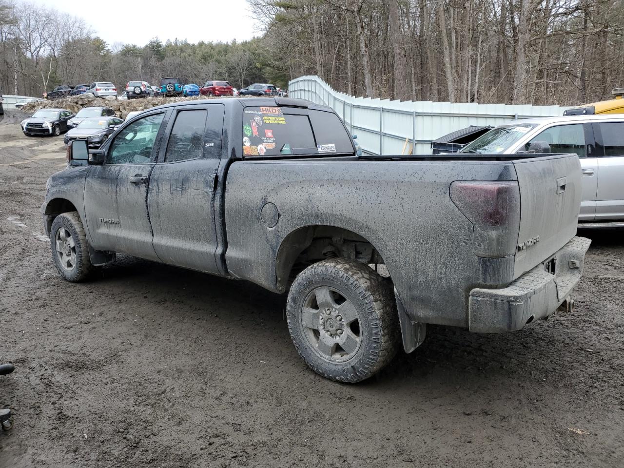 Photo 1 VIN: 5TFUM5F16BX022470 - TOYOTA TUNDRA 