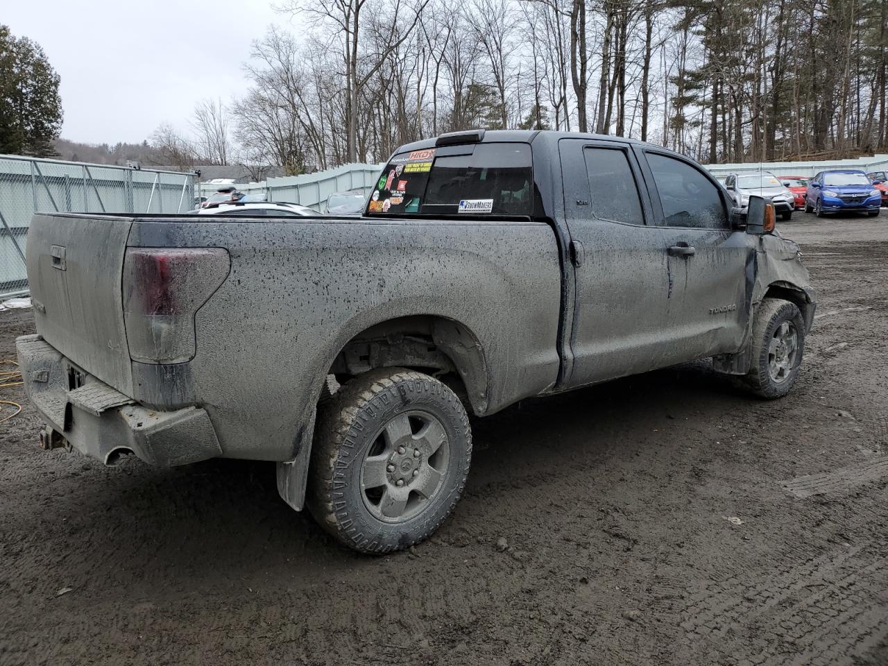 Photo 2 VIN: 5TFUM5F16BX022470 - TOYOTA TUNDRA 