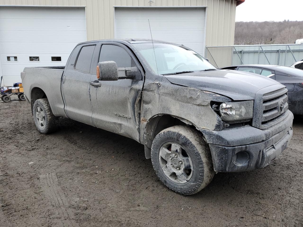 Photo 3 VIN: 5TFUM5F16BX022470 - TOYOTA TUNDRA 