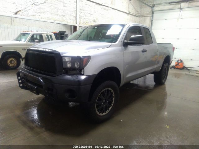 Photo 1 VIN: 5TFUM5F16CX037665 - TOYOTA TUNDRA 4WD TRUCK 