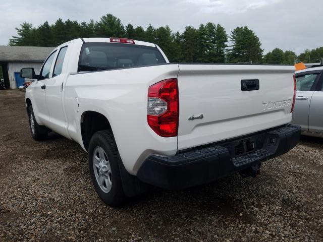 Photo 2 VIN: 5TFUM5F16HX069510 - TOYOTA TUNDRA DOU 