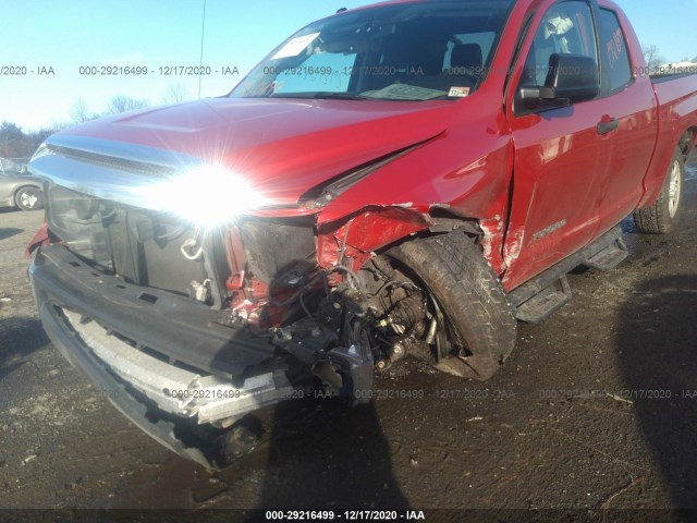 Photo 5 VIN: 5TFUM5F16HX069958 - TOYOTA TUNDRA 4WD 