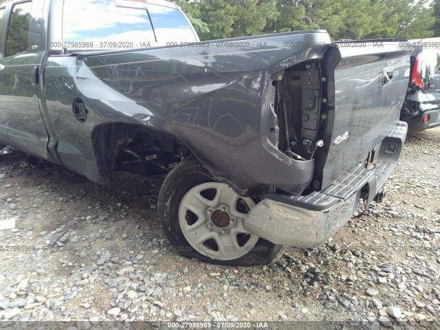 Photo 5 VIN: 5TFUM5F16JX075362 - TOYOTA TUNDRA 4WD 