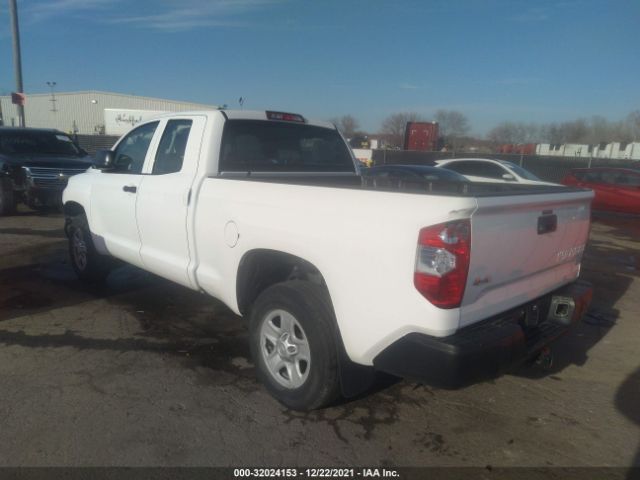 Photo 2 VIN: 5TFUM5F16JX078617 - TOYOTA TUNDRA 4WD 