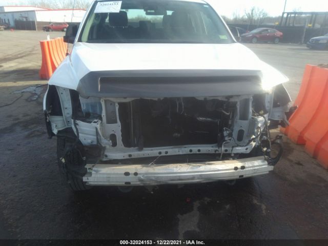 Photo 5 VIN: 5TFUM5F16JX078617 - TOYOTA TUNDRA 4WD 