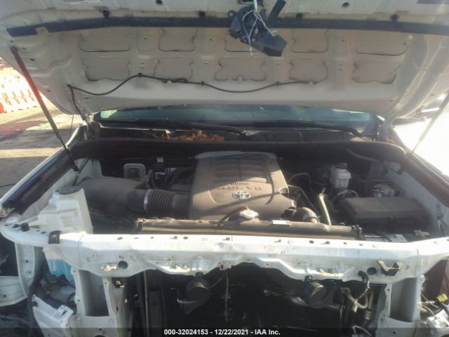 Photo 9 VIN: 5TFUM5F16JX078617 - TOYOTA TUNDRA 4WD 