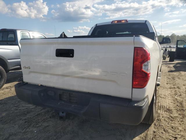 Photo 5 VIN: 5TFUM5F16KX083995 - TOYOTA TUNDRA DOU 