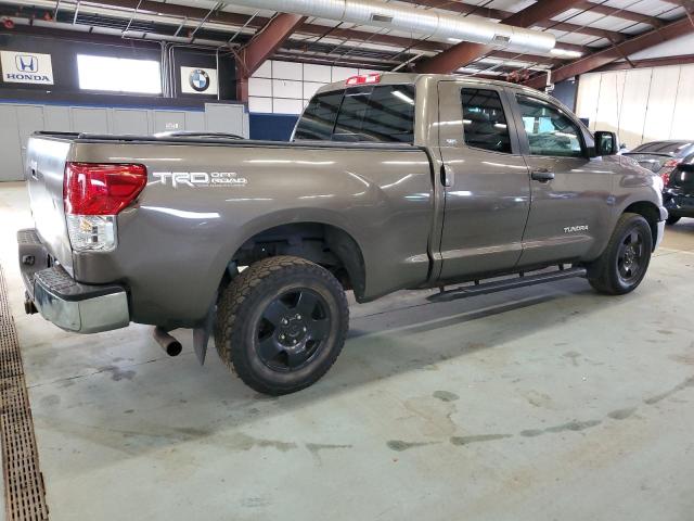 Photo 2 VIN: 5TFUM5F17AX007863 - TOYOTA TUNDRA DOU 