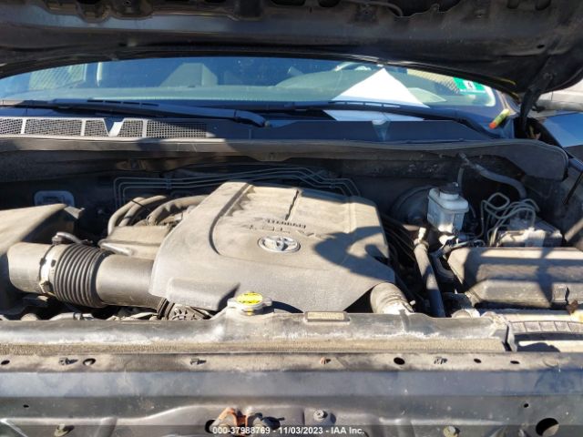 Photo 9 VIN: 5TFUM5F17CX032863 - TOYOTA TUNDRA 