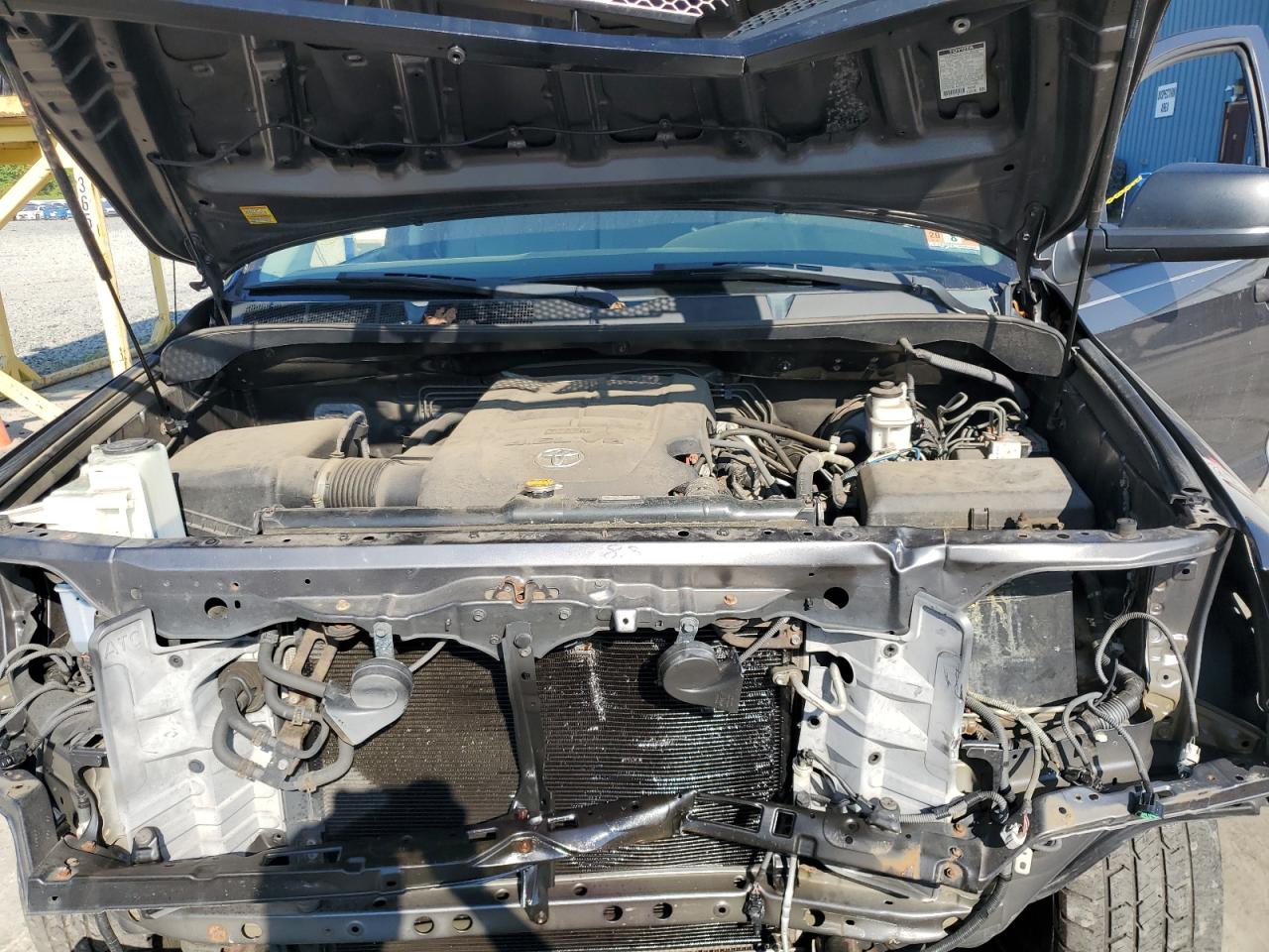 Photo 10 VIN: 5TFUM5F17DX049485 - TOYOTA TUNDRA 