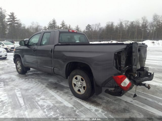 Photo 2 VIN: 5TFUM5F17FX061025 - TOYOTA TUNDRA 4WD TRUCK 