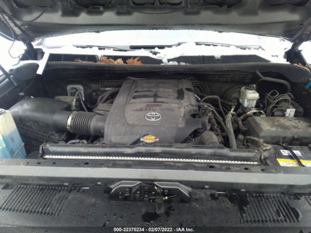 Photo 9 VIN: 5TFUM5F17FX061025 - TOYOTA TUNDRA 4WD TRUCK 