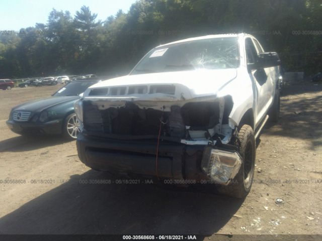 Photo 5 VIN: 5TFUM5F17FX063891 - TOYOTA TUNDRA 4WD TRUCK 