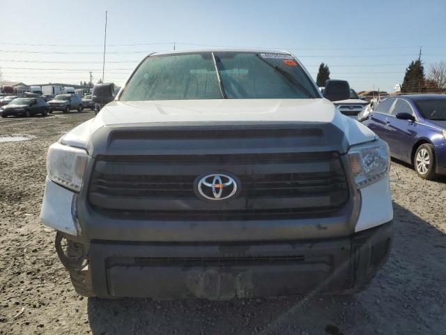 Photo 4 VIN: 5TFUM5F17GX068557 - TOYOTA TUNDRA DOU 