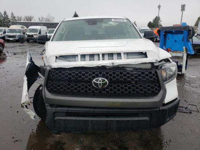 Photo 4 VIN: 5TFUM5F17KX082046 - TOYOTA TUNDRA DOU 