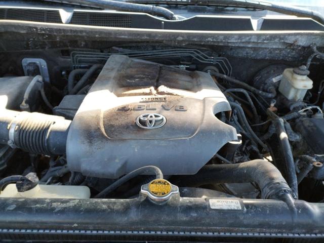 Photo 8 VIN: 5TFUM5F18AX003563 - TOYOTA TUNDRA DOU 