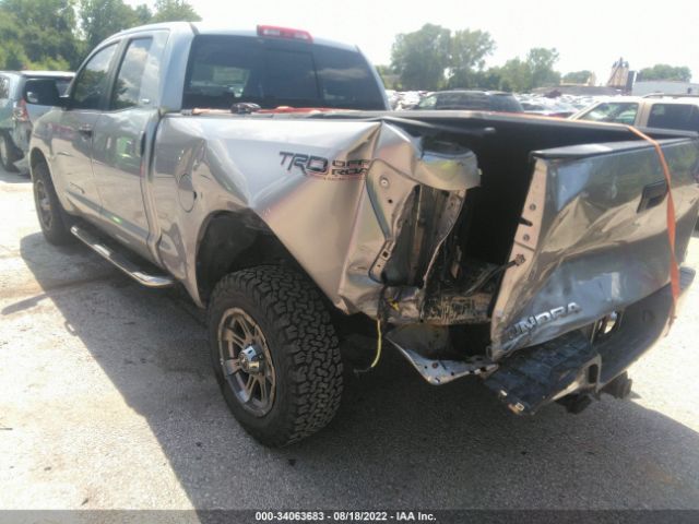 Photo 5 VIN: 5TFUM5F18AX008097 - TOYOTA TUNDRA 4WD TRUCK 