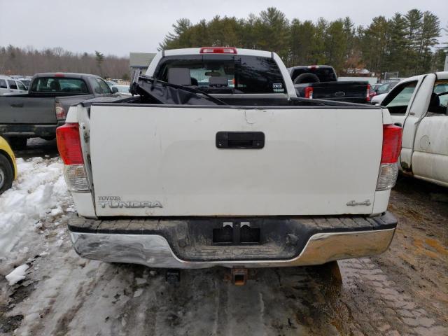 Photo 5 VIN: 5TFUM5F18AX015180 - TOYOTA TUNDRA DOU 