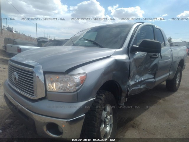 Photo 5 VIN: 5TFUM5F18BX017464 - TOYOTA TUNDRA 4WD TRUCK 