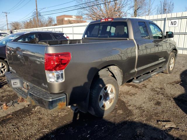 Photo 2 VIN: 5TFUM5F18BX025869 - TOYOTA TUNDRA 