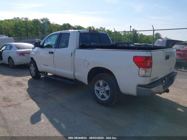 Photo 2 VIN: 5TFUM5F18CX033889 - TOYOTA TUNDRA 