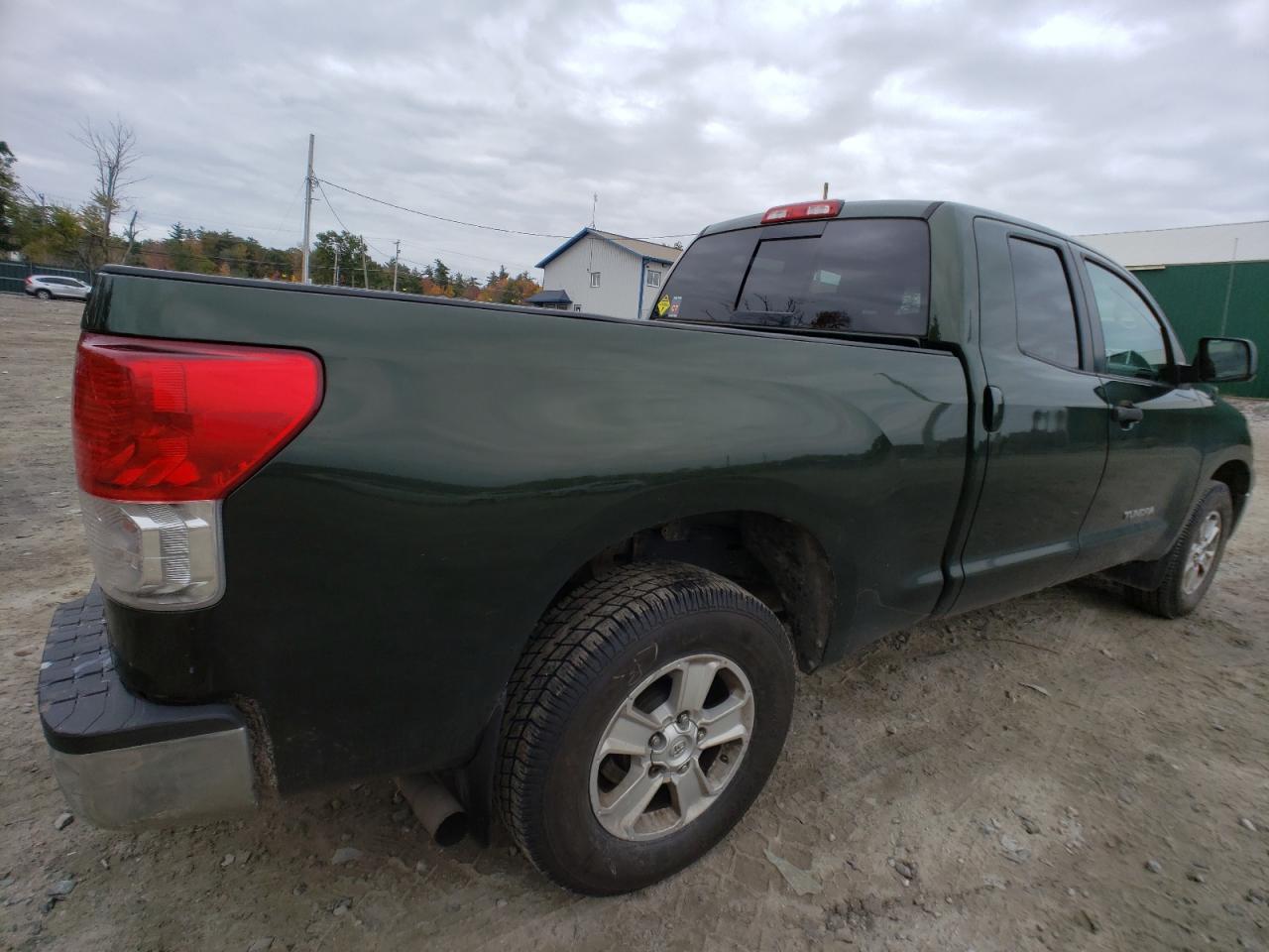 Photo 2 VIN: 5TFUM5F18DX048944 - TOYOTA TUNDRA 